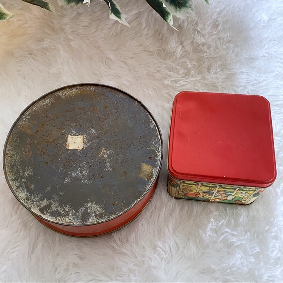 Set Of 2 Vintage Holiday Christmas Collectible Tins - Picture 10 of 11